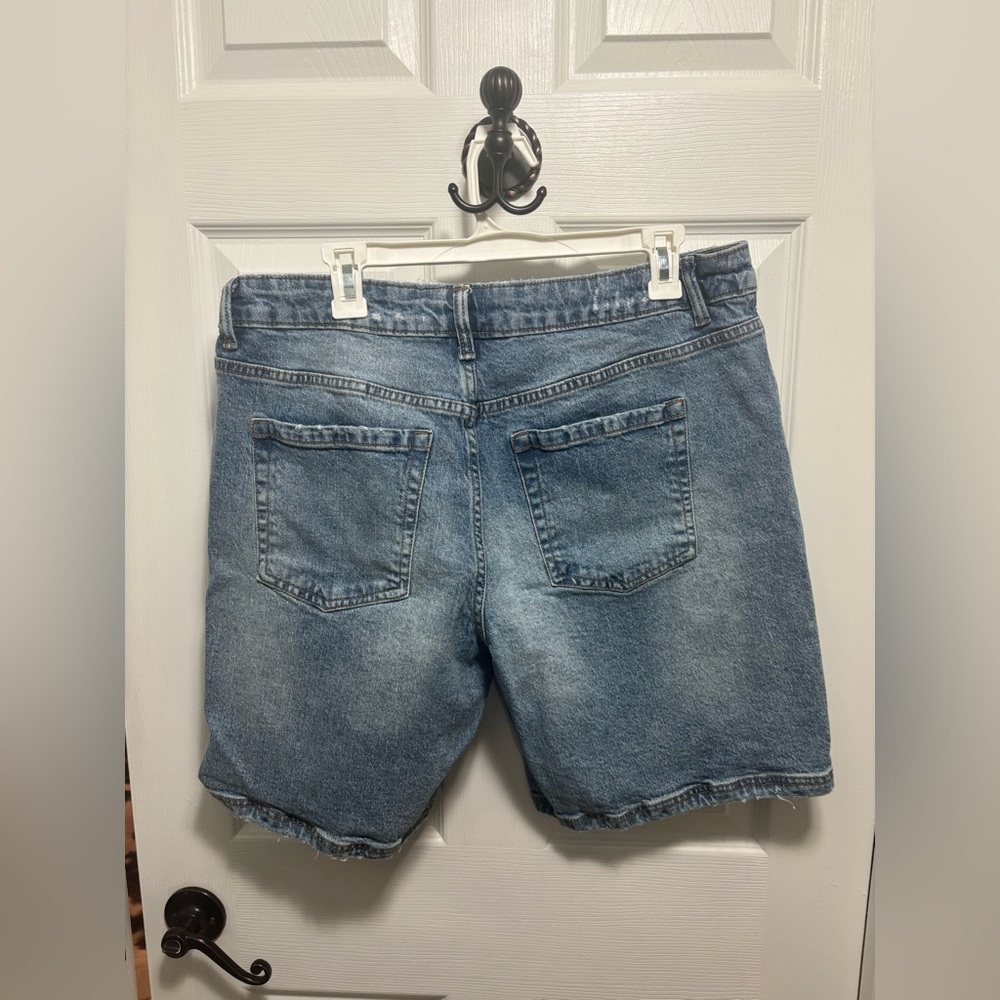 Target Mid Rise Jean Shorts - Picture 2 of 3